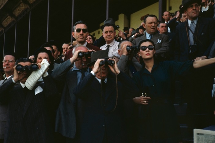 robert-capa-spectators-at-longchamp-racecourse-paris